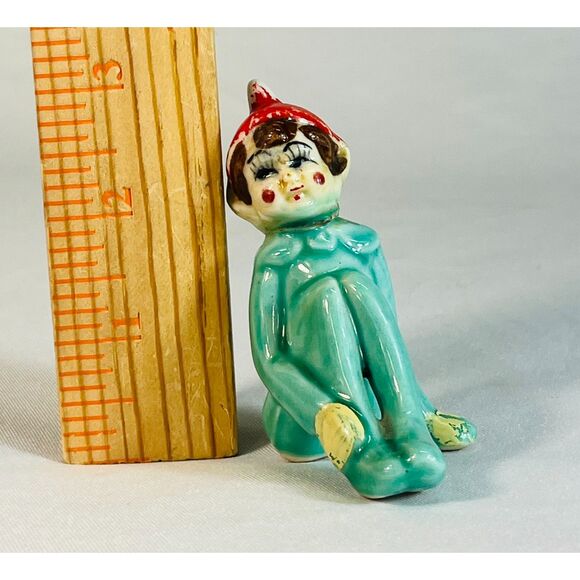Vintage 1950s Ceramic Pixie Christmas Elf Sitting - Picture 8 of 8